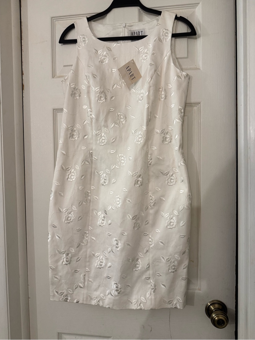 Vintage Apart Impressions Cream Floral Jacquard Shift Dress – Size 8 (NWT)